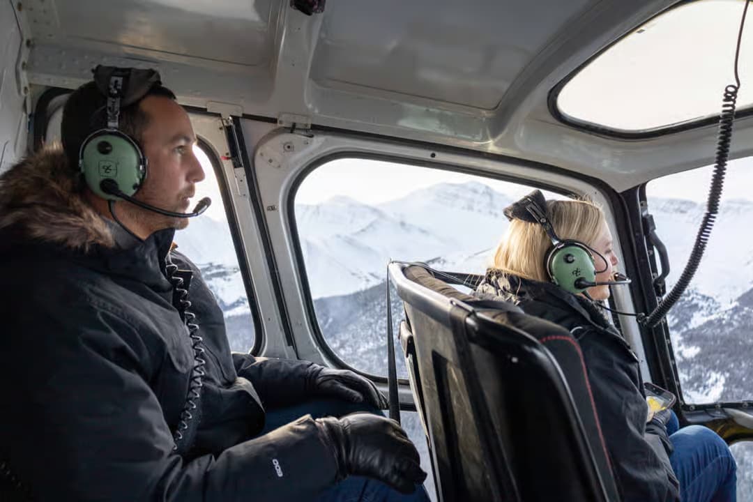 Private Helicopter Tour for 2 with Hike - North of Banff in Alberta - vue 3
