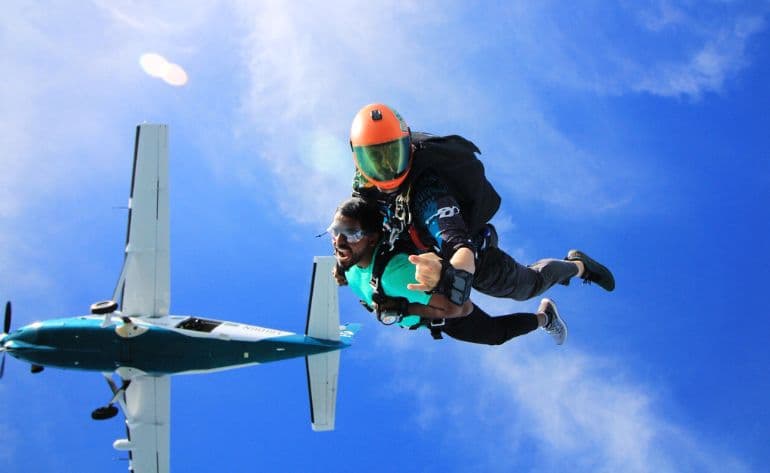 14,000 ft Tandem Skydiving near Chicago - Rochelle 14,000 ft Tandem Skydiving near Chicago - Rochelle