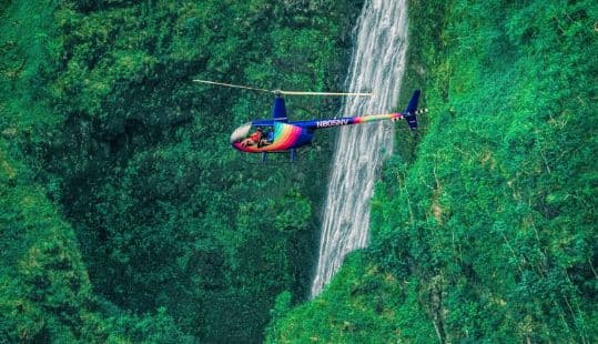 Helicopter flight over Oahu departing from Honolulu Helicopter flight over Oahu departing from Honolulu