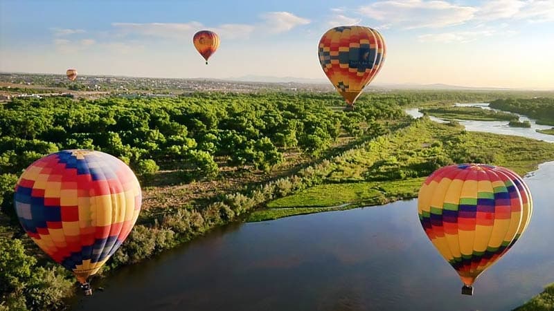 Hot air balloon ride in Albuquerque – Rio Grande overflight Hot air balloon ride in Albuquerque – Rio Grande overflight
