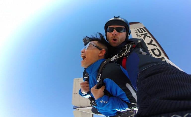 Skydiving at the Grand Canyon from 16,000 feet - vue 2