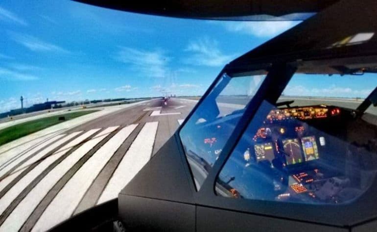 F-18 fighter jet flight simulator in Chicago - vue 4