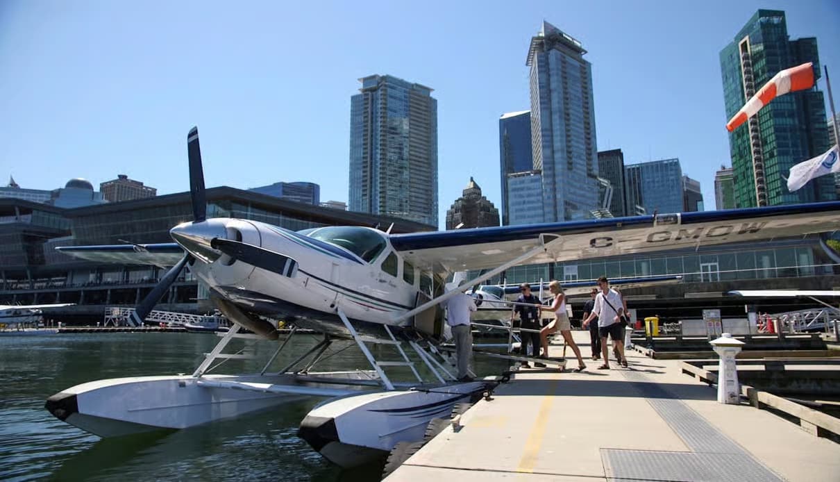 Scenic seaplane flight in Vancouver over the Coast Mountains - vue 4