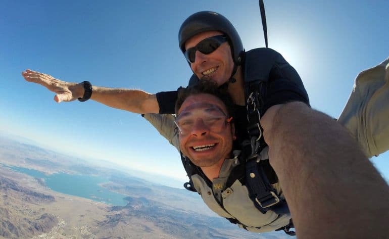 Tandem skydiving in Las Vegas Tandem skydiving in Las Vegas