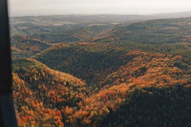 Helicopter Tour Around Blue Mountain in Ontario - vue 3