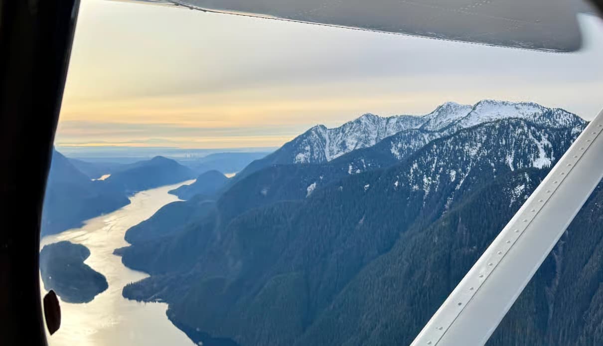 Scenic seaplane flight in Vancouver over the Coast Mountains - vue 3