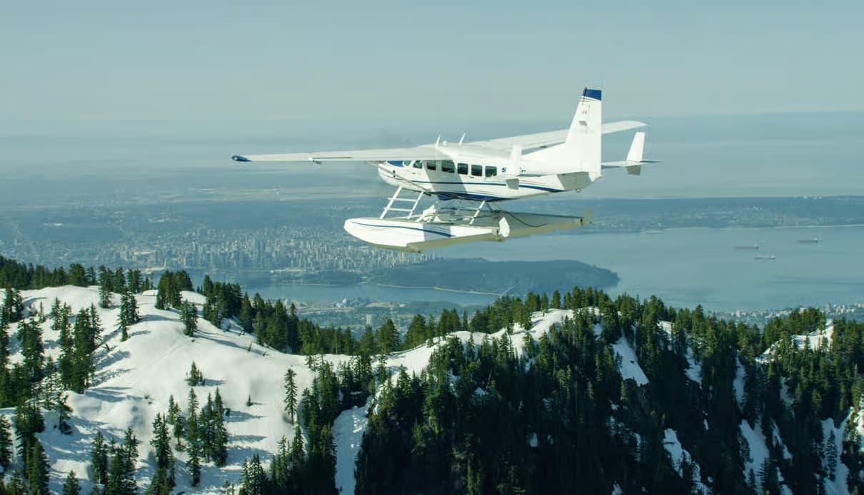 Scenic seaplane flight in Vancouver over the Coast Mountains - vue 5