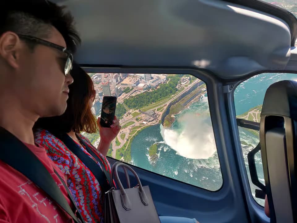 Helicopter flight over Niagara Falls - Departure on the Canada side - vue 4