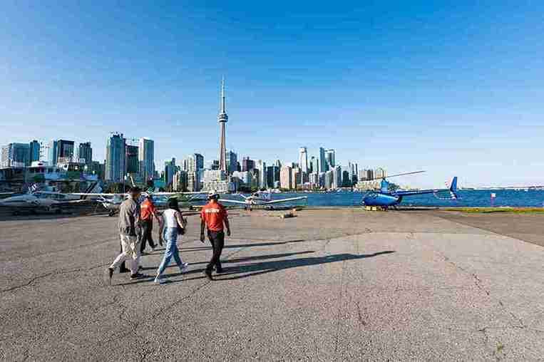 Helicopter tour over Toronto - vue 3