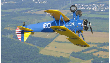 Aerobatic Flight in a Biplane Near Washington - vue 3