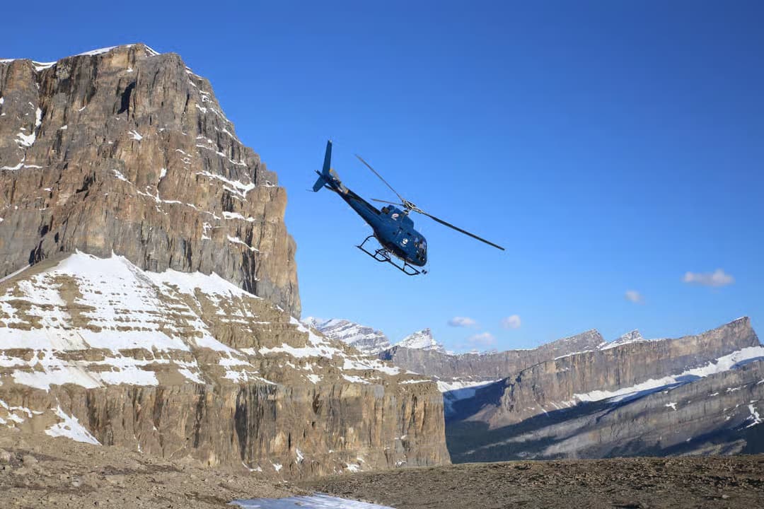 Helicopter Tour in the Rockies in Alberta - Departure North of Banff - vue 2