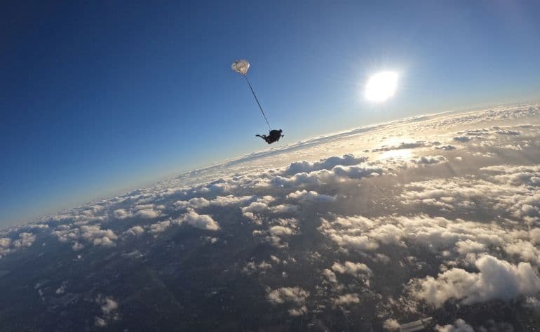 Tandem skydiving near New York - vue 3