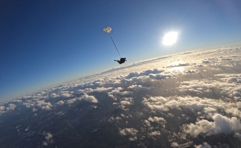 Tandem skydiving near New York - vue 3