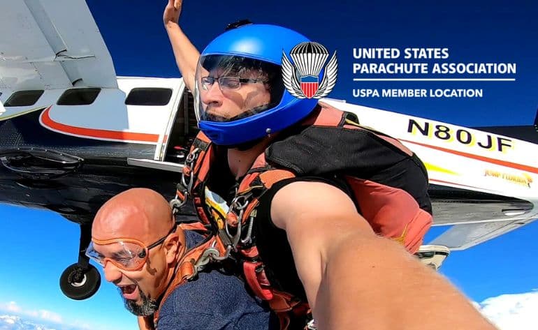 Skydive Between Tampa and Orlando at 14,000 ft - vue 1