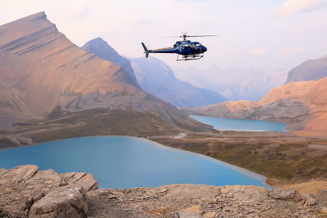 Private Helicopter Tour for 2 with Hike - North of Banff in Alberta - vue 2
