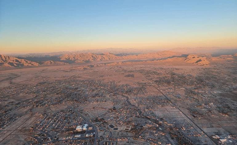 Private hot air balloon flight departing from Las Vegas - Sunrise flight - vue 2