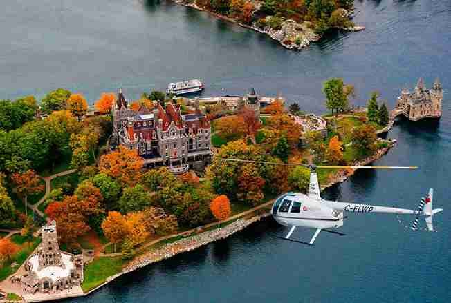 Helicopter tour in the 1000 Islands in Ontario - vue 3